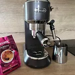 Apartma Ana In Manca דירה *